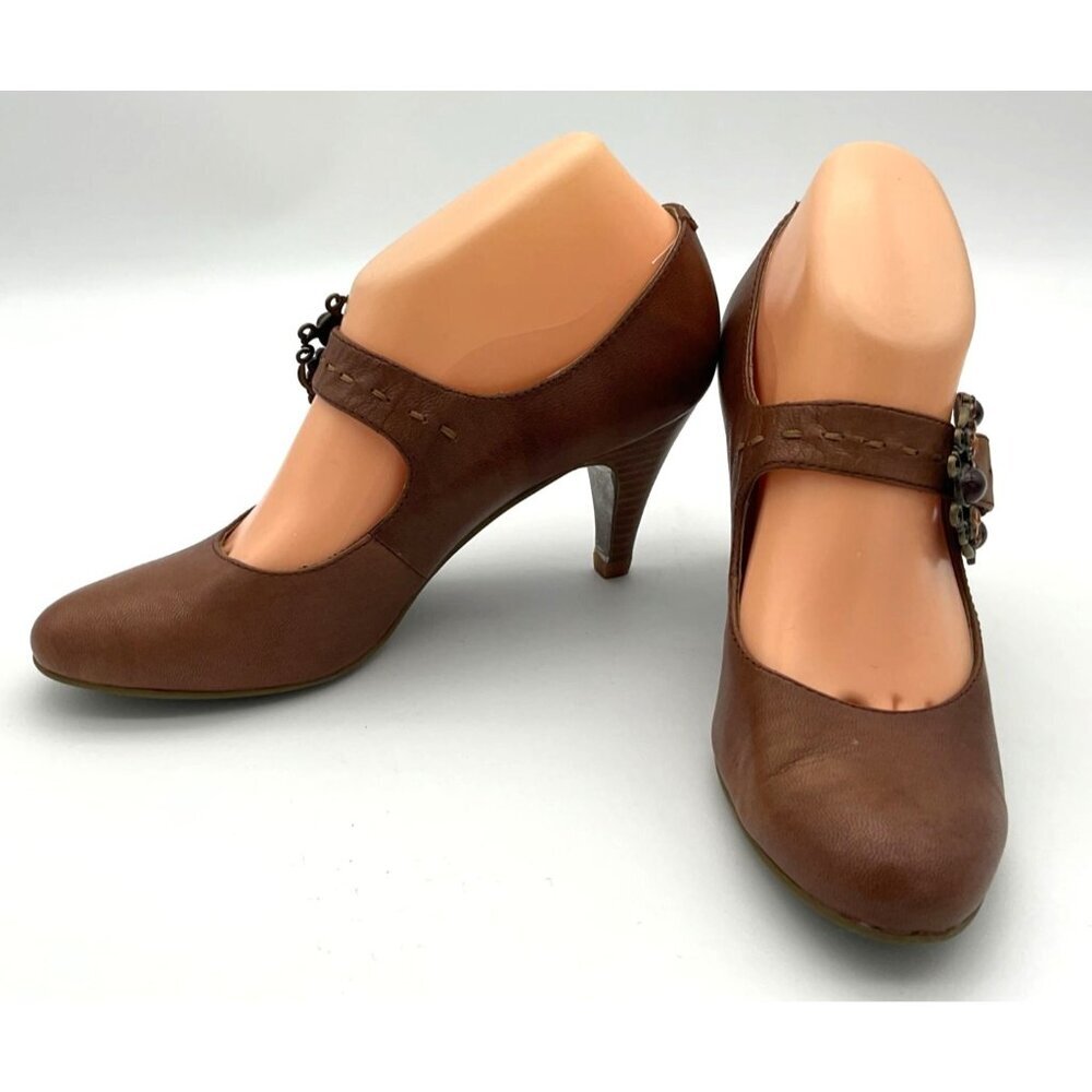 Staccato Soft Brown Leather Pumps Decorative Gemstone Buckle & Woodtone Heel 7.5 - Picture 2 of 11